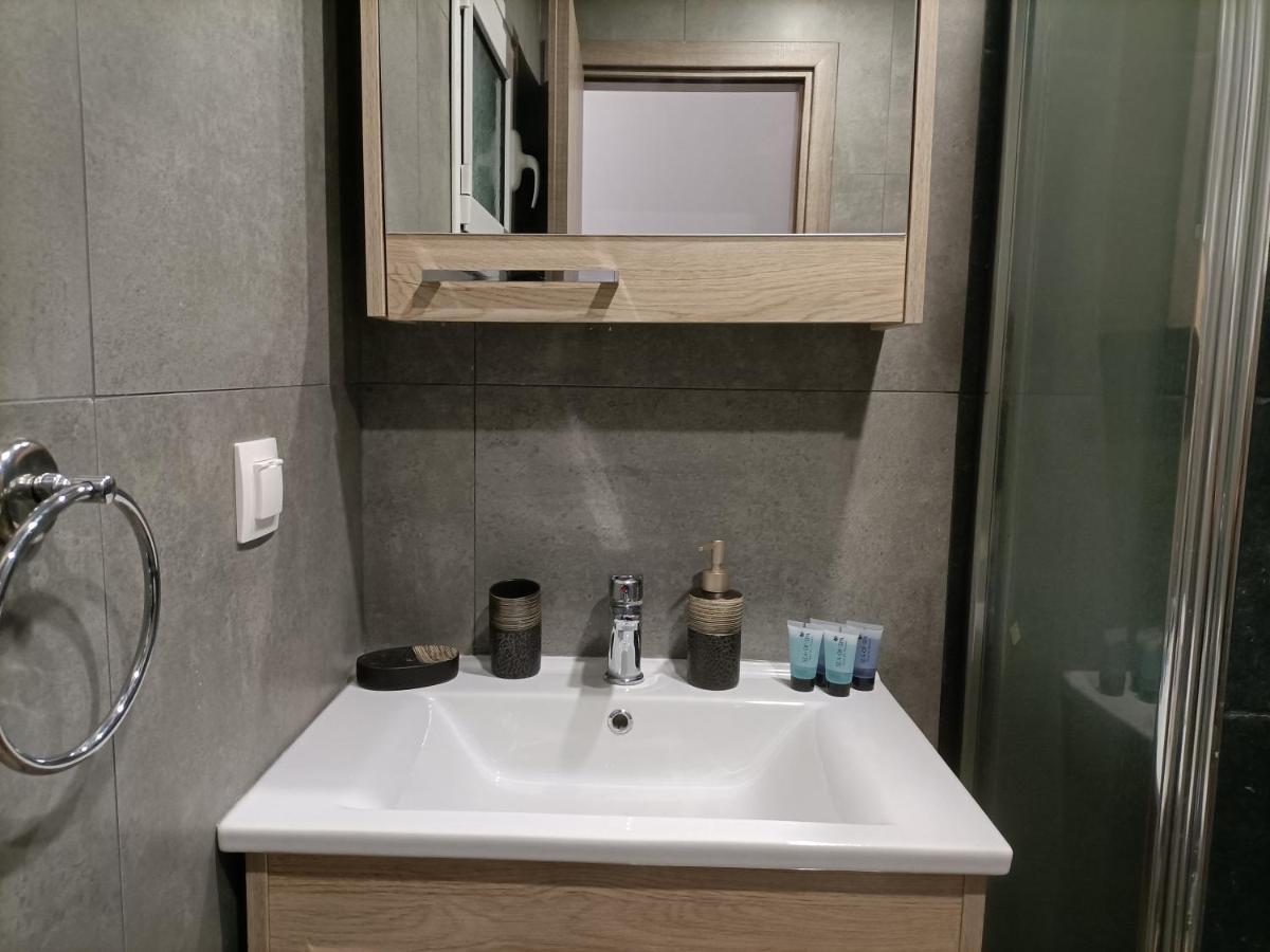 Modern Comfy Daire Atina Dış mekan fotoğraf
